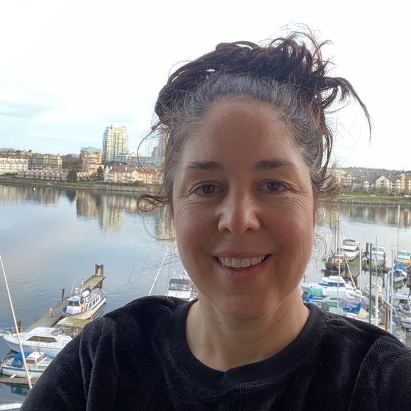 Meet your Posher, Rochelle - Picture 1 of 1